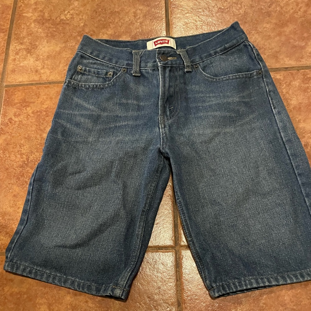 Boys Levi’s shorts